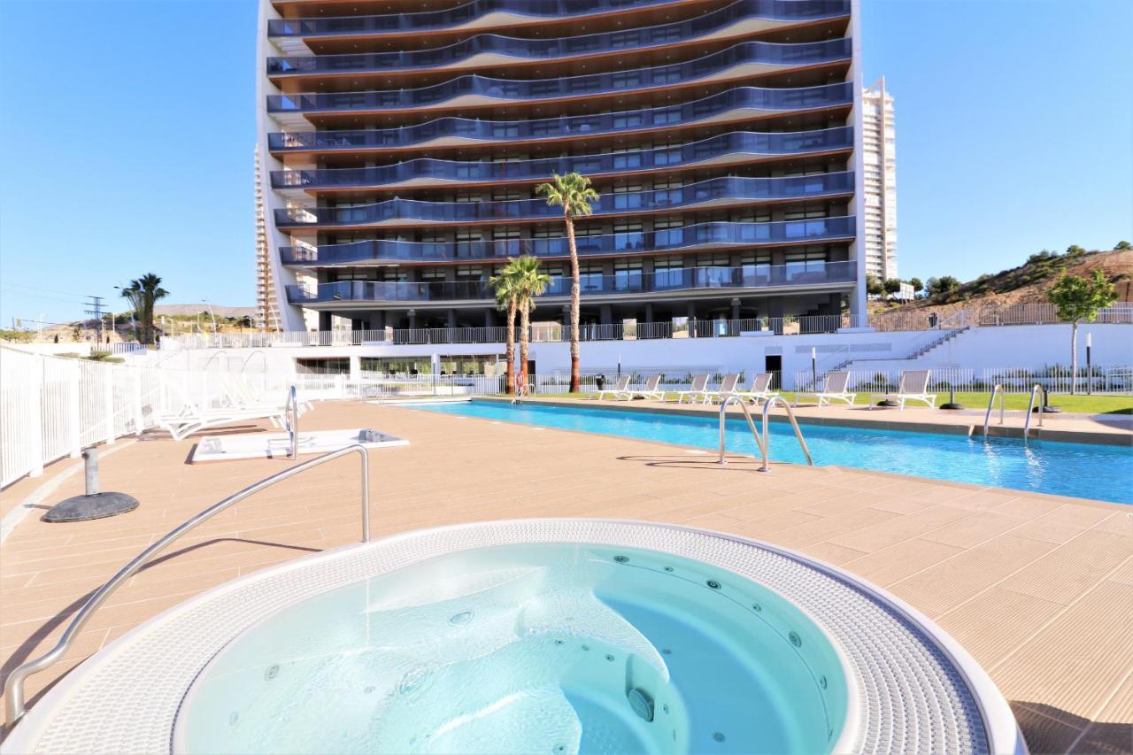 Sunset Waves Deluxe Apartments Poniente Beach Resort Benidorm Exterior foto
