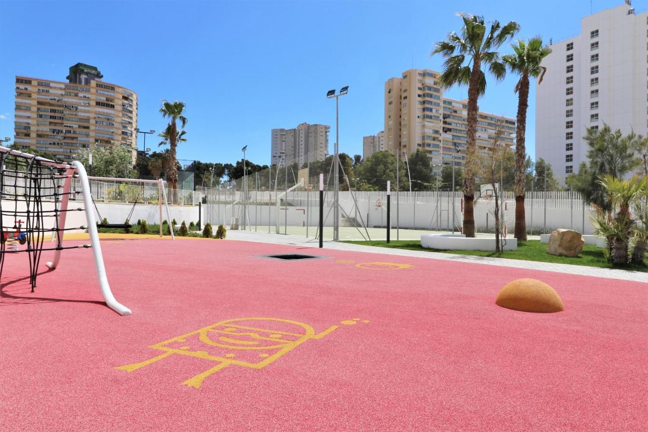 Sunset Waves Deluxe Apartments Poniente Beach Resort Benidorm Exterior foto