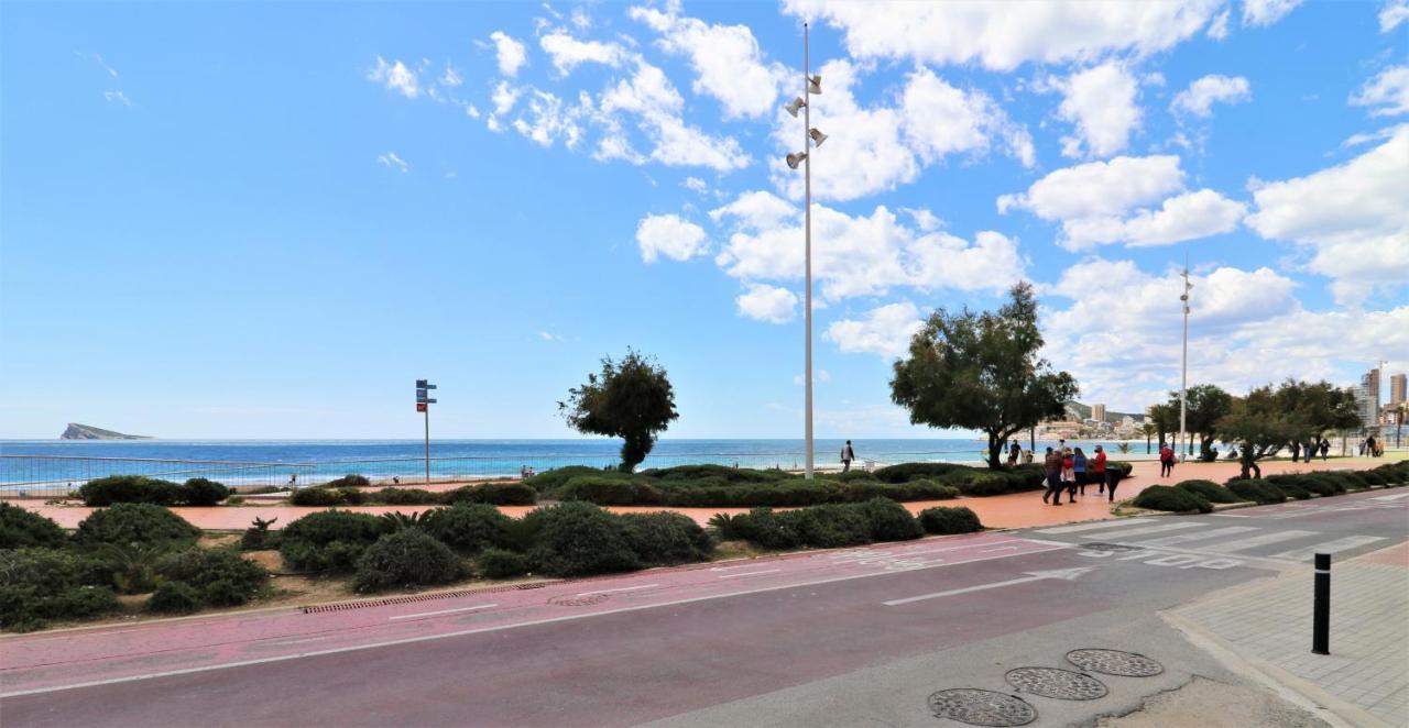 Sunset Waves Deluxe Apartments Poniente Beach Resort Benidorm Exterior foto