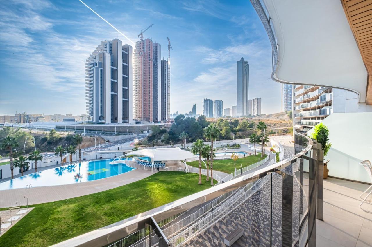 Sunset Waves Deluxe Apartments Poniente Beach Resort Benidorm Exterior foto